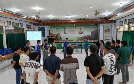 Khairul Anam, M.Fis dan M Riyan, M.Pd, Perkuat Latihan Fisik Atlet Pencak Silat UNU Mataram"